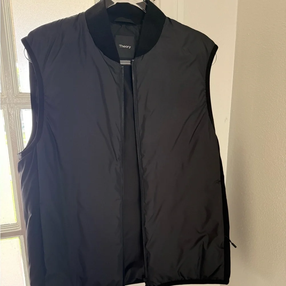 Men’s Black Theory Puffer Vest NWOT - Picture 11 of 13